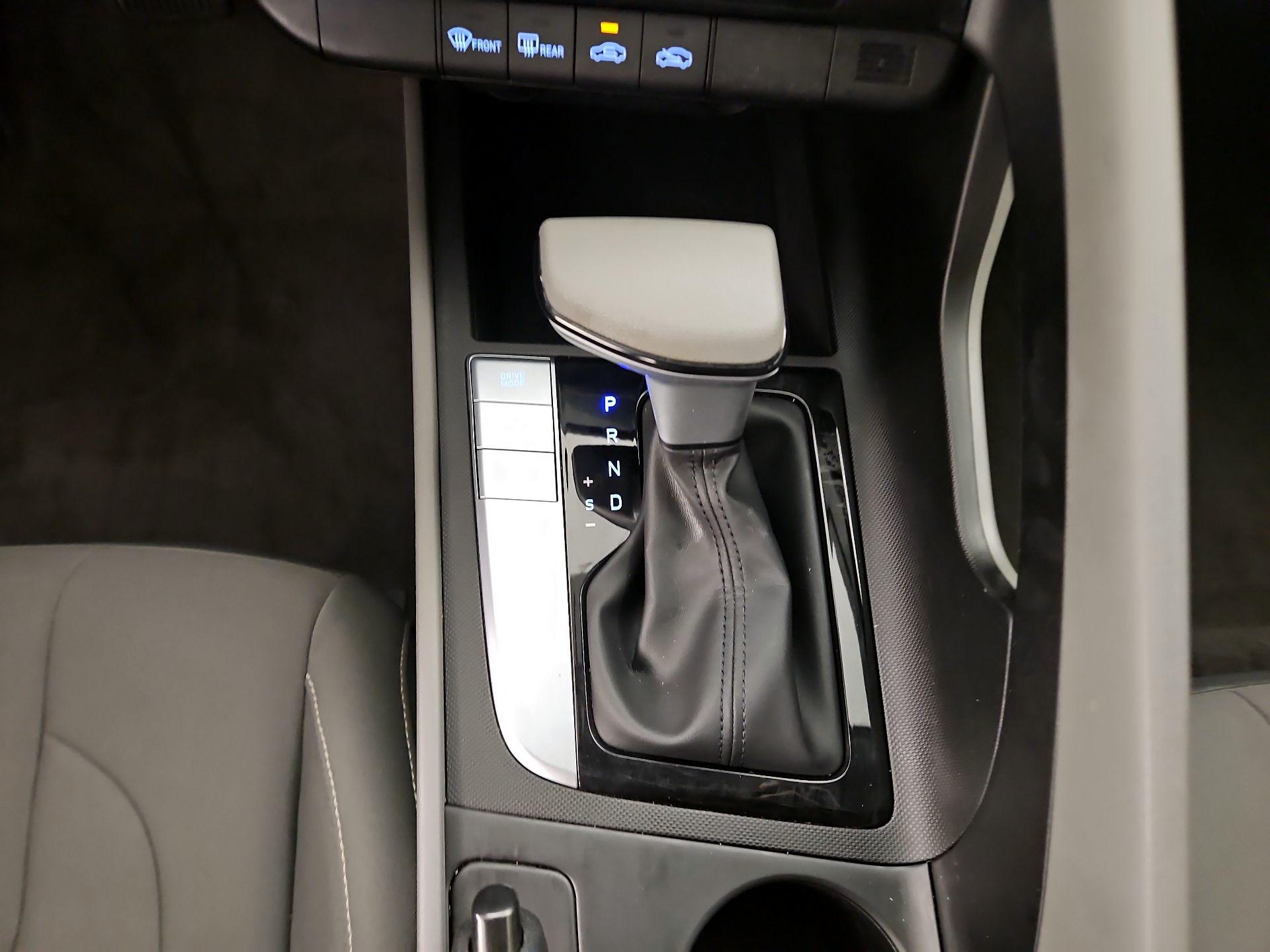 Thumbnail: 2023 Hyundai Elantra - 17