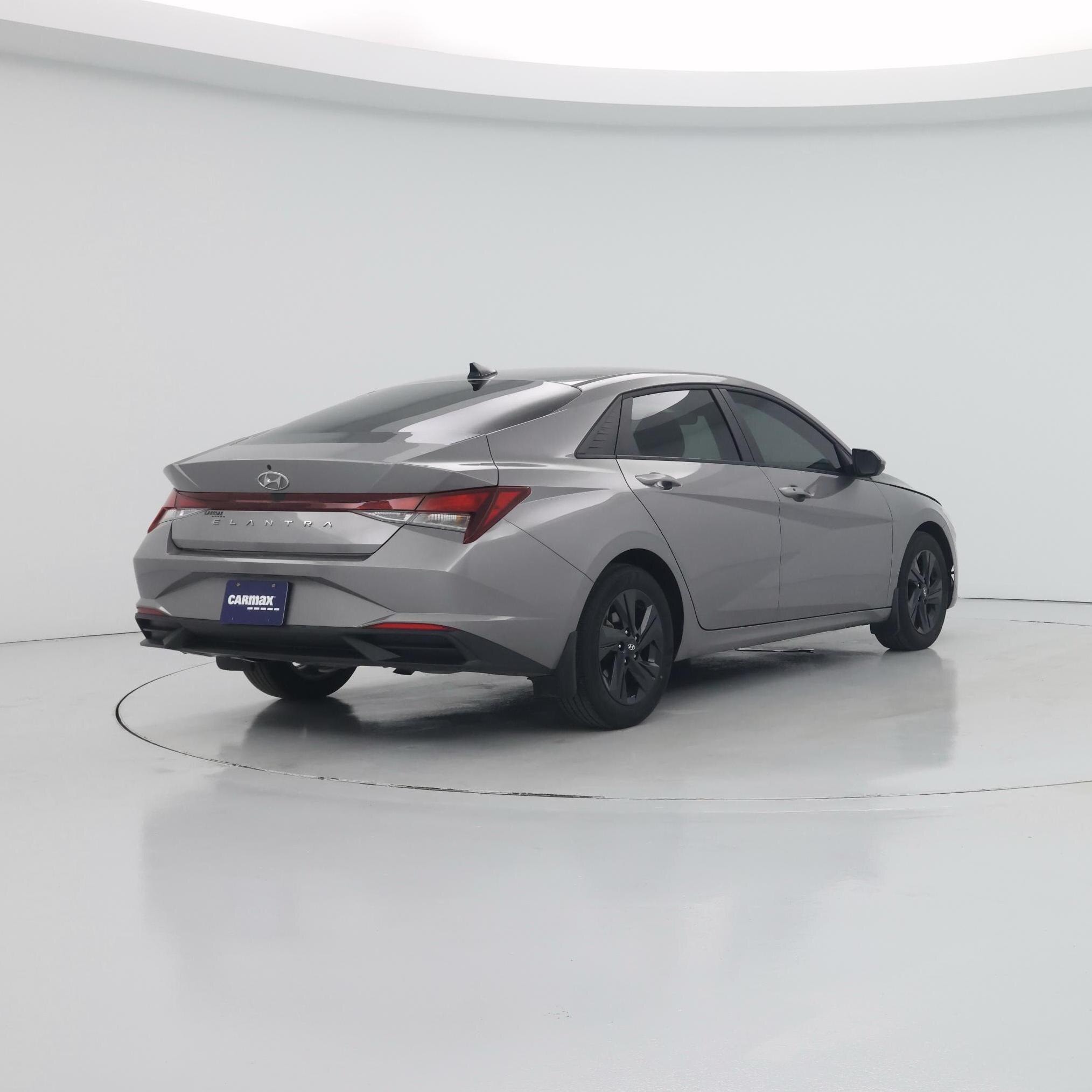 Thumbnail: 2023 Hyundai Elantra - 8