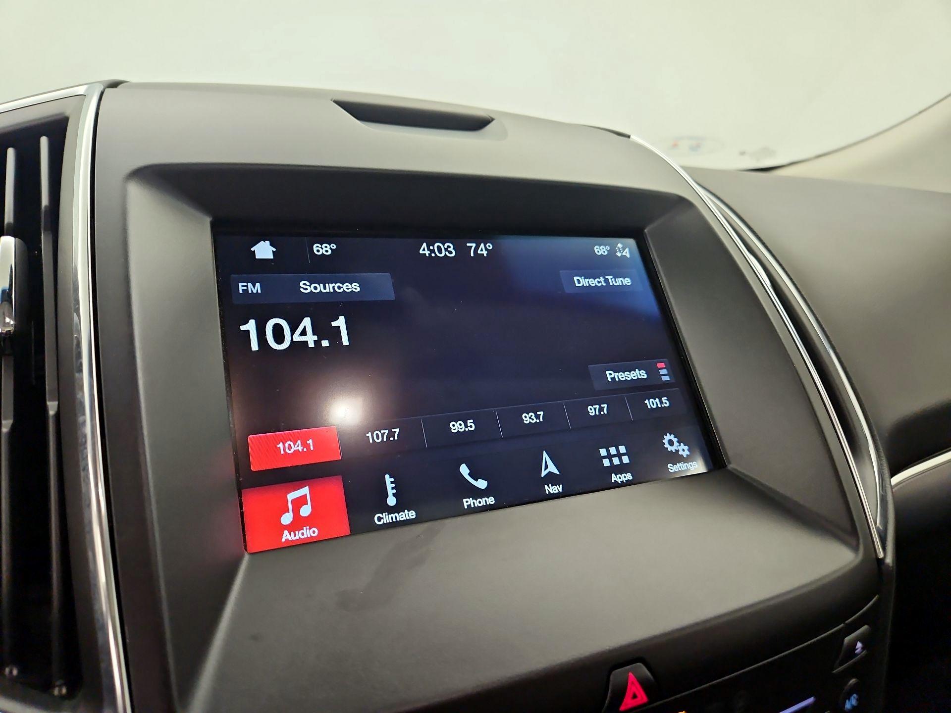 Thumbnail: 2019 Ford Edge - 16