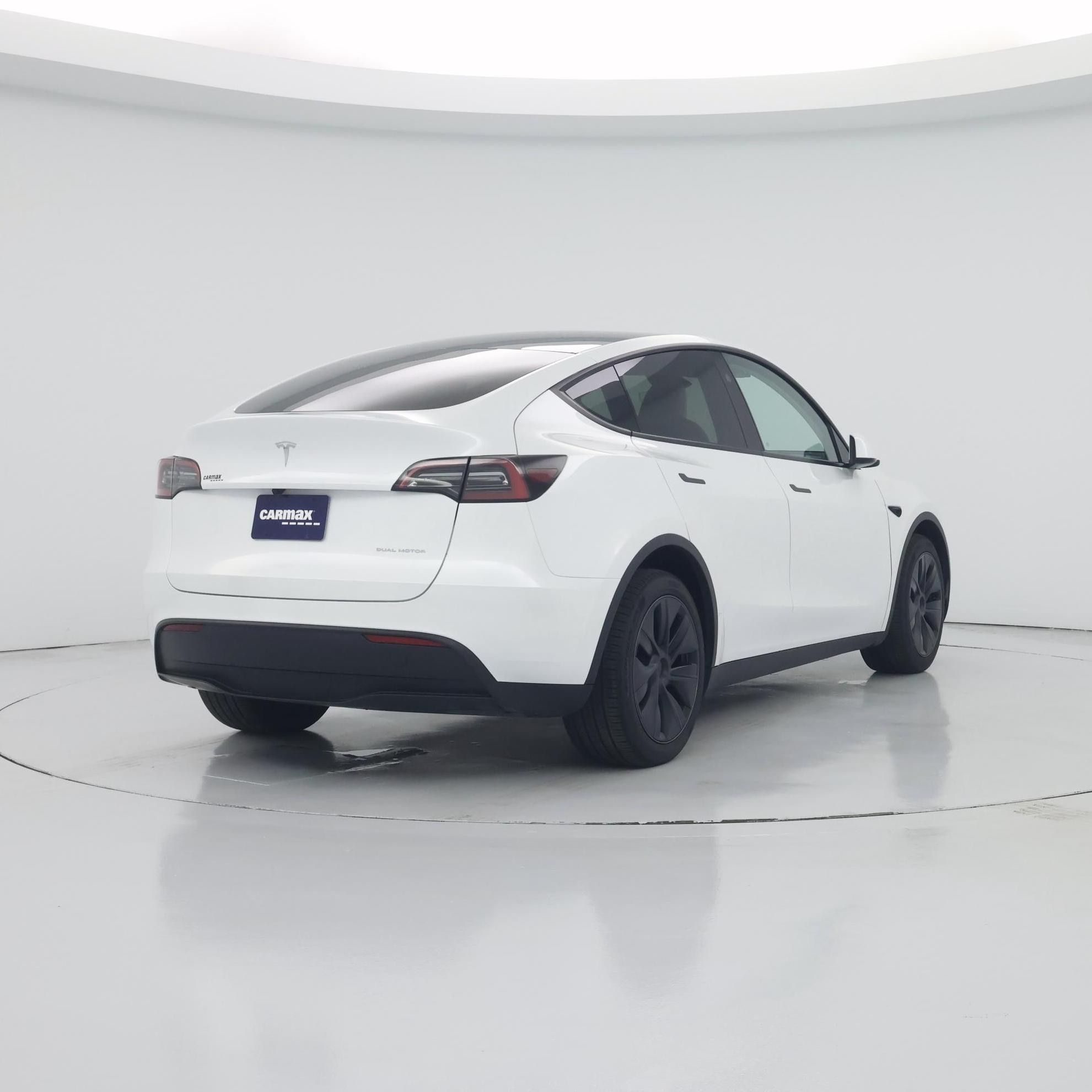 Thumbnail: 2025 Tesla Model Y - 8