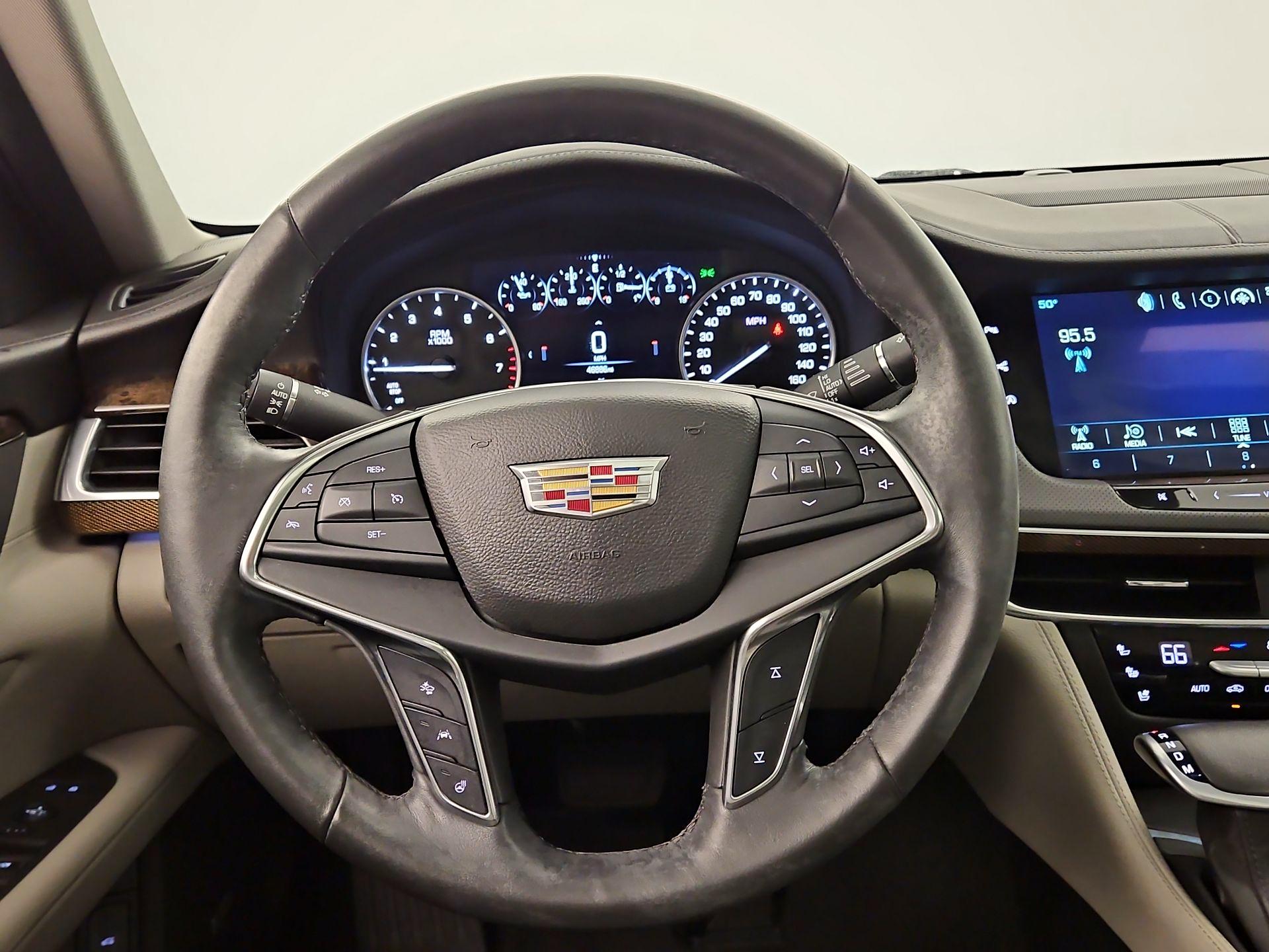 Thumbnail: 2017 Cadillac CT6 - 10