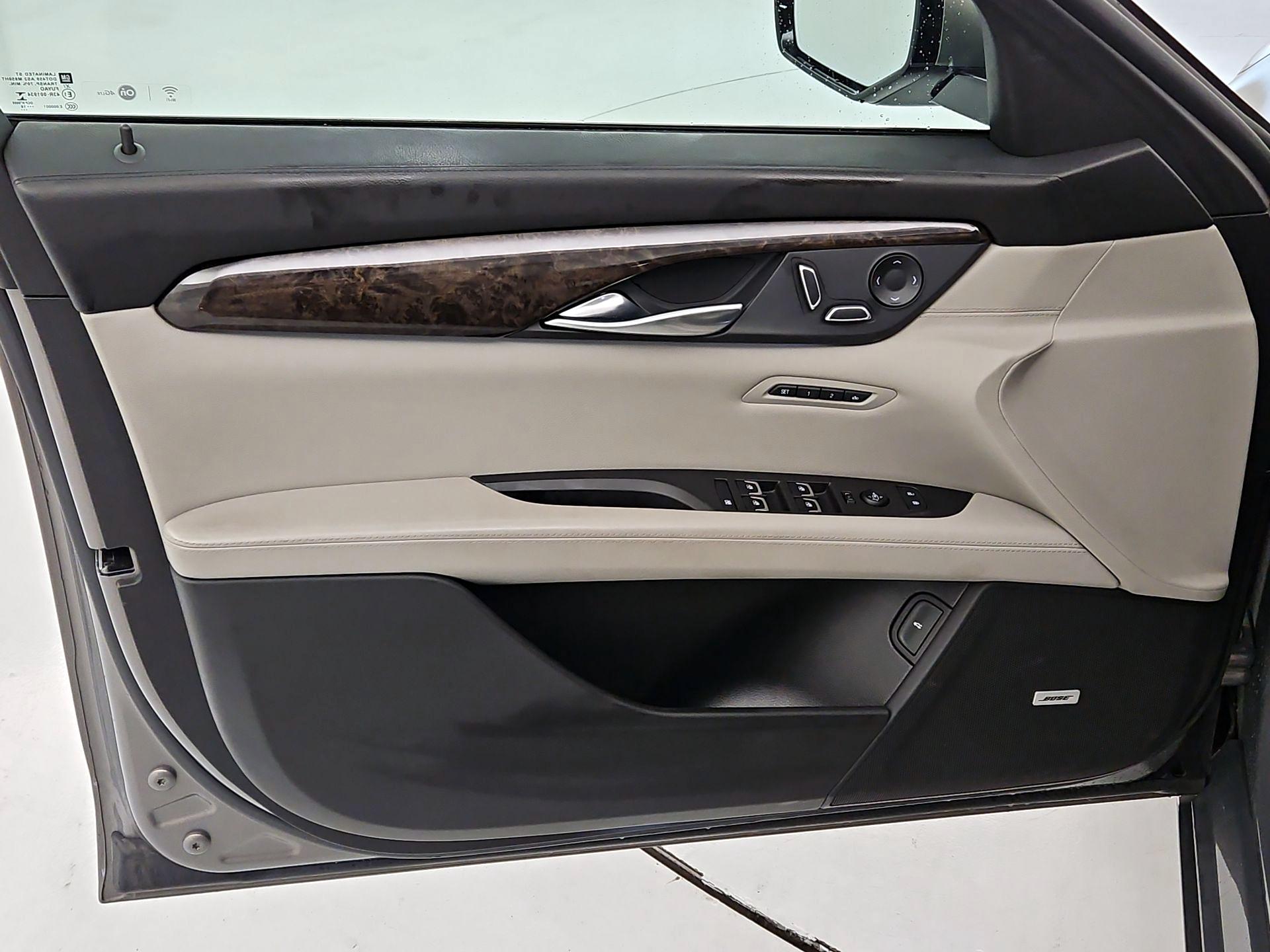 Thumbnail: 2017 Cadillac CT6 - 12