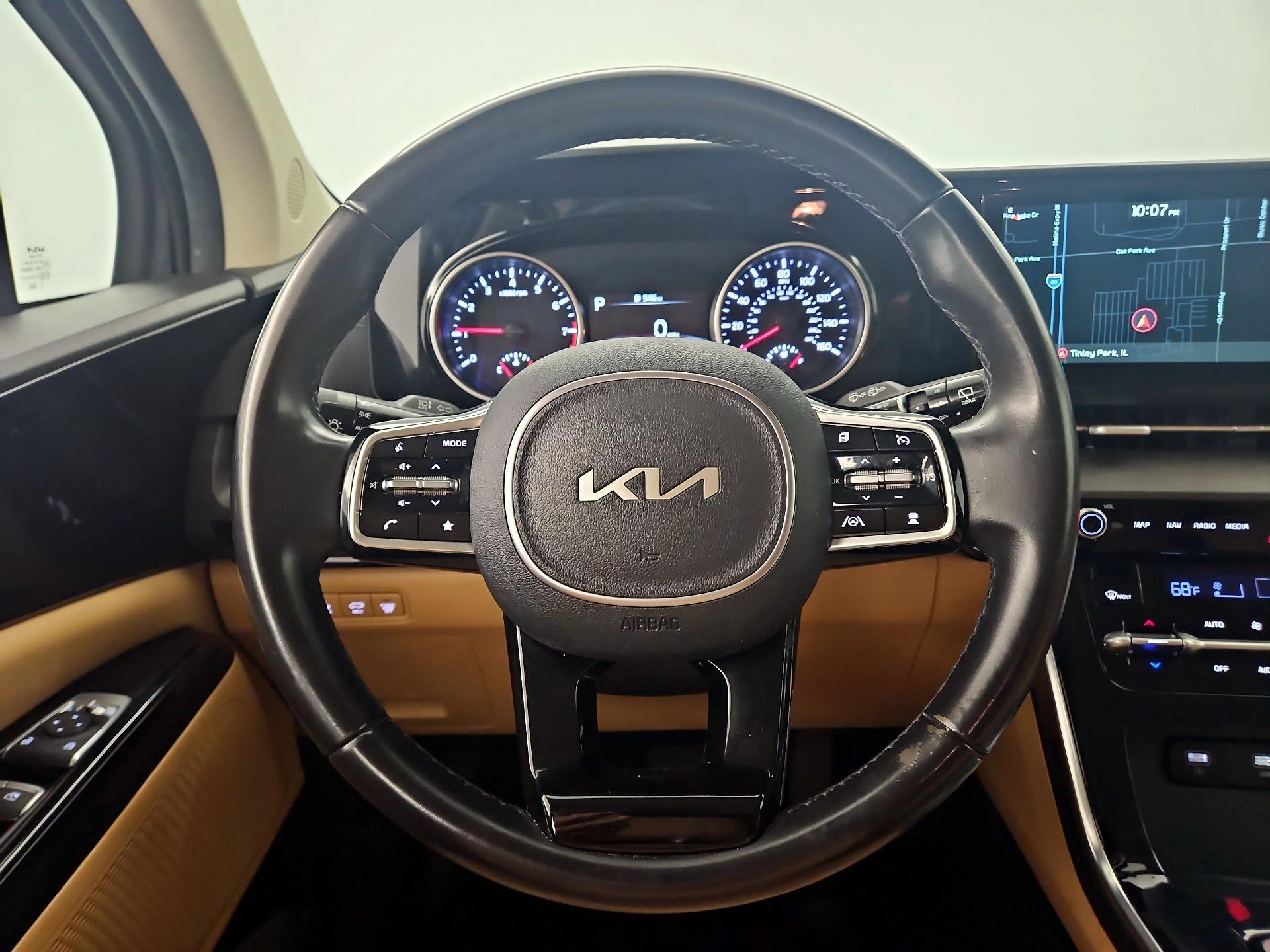 Thumbnail: 2022 Kia Carnival - 10