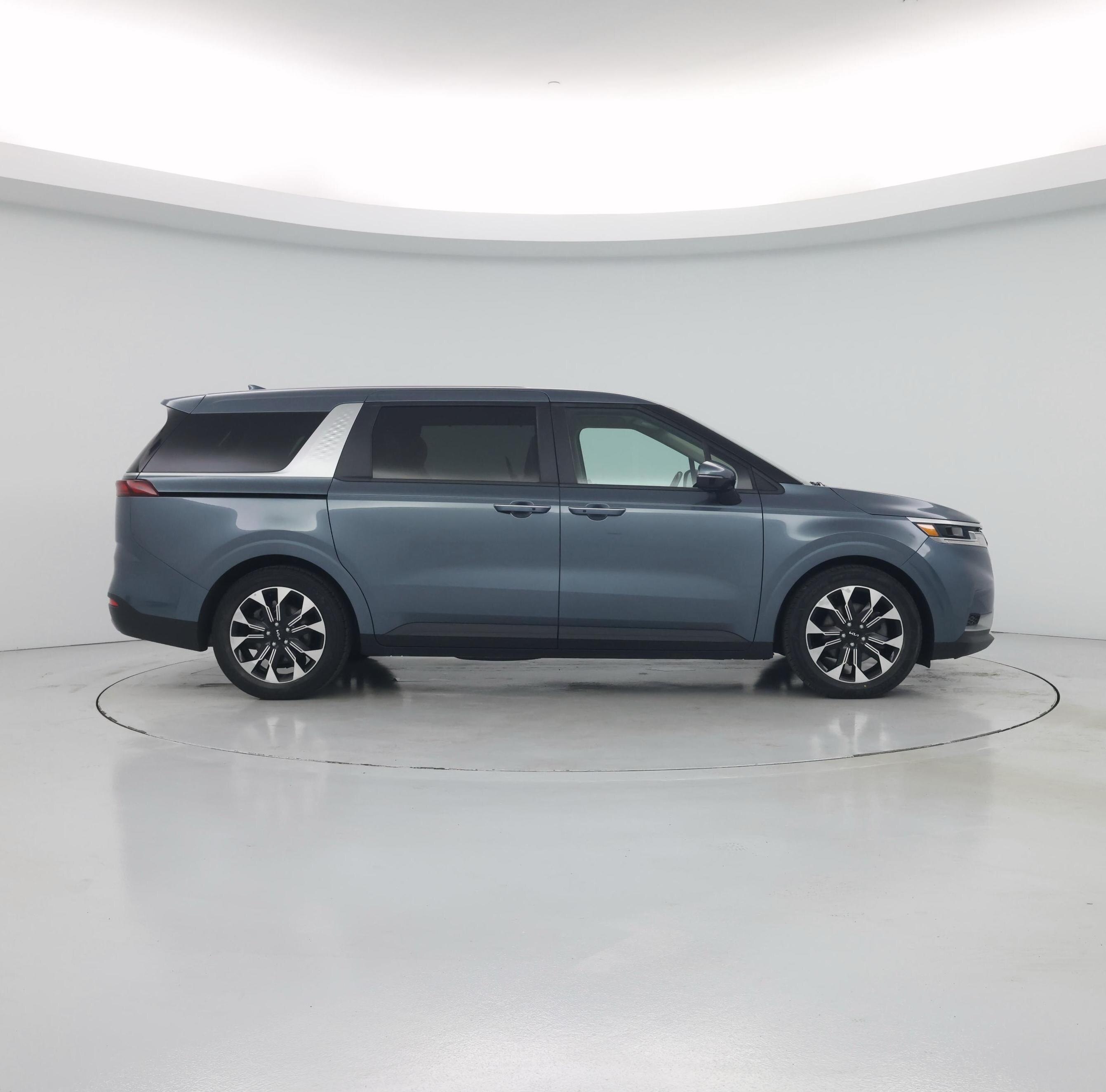 Thumbnail: 2022 Kia Carnival - 7