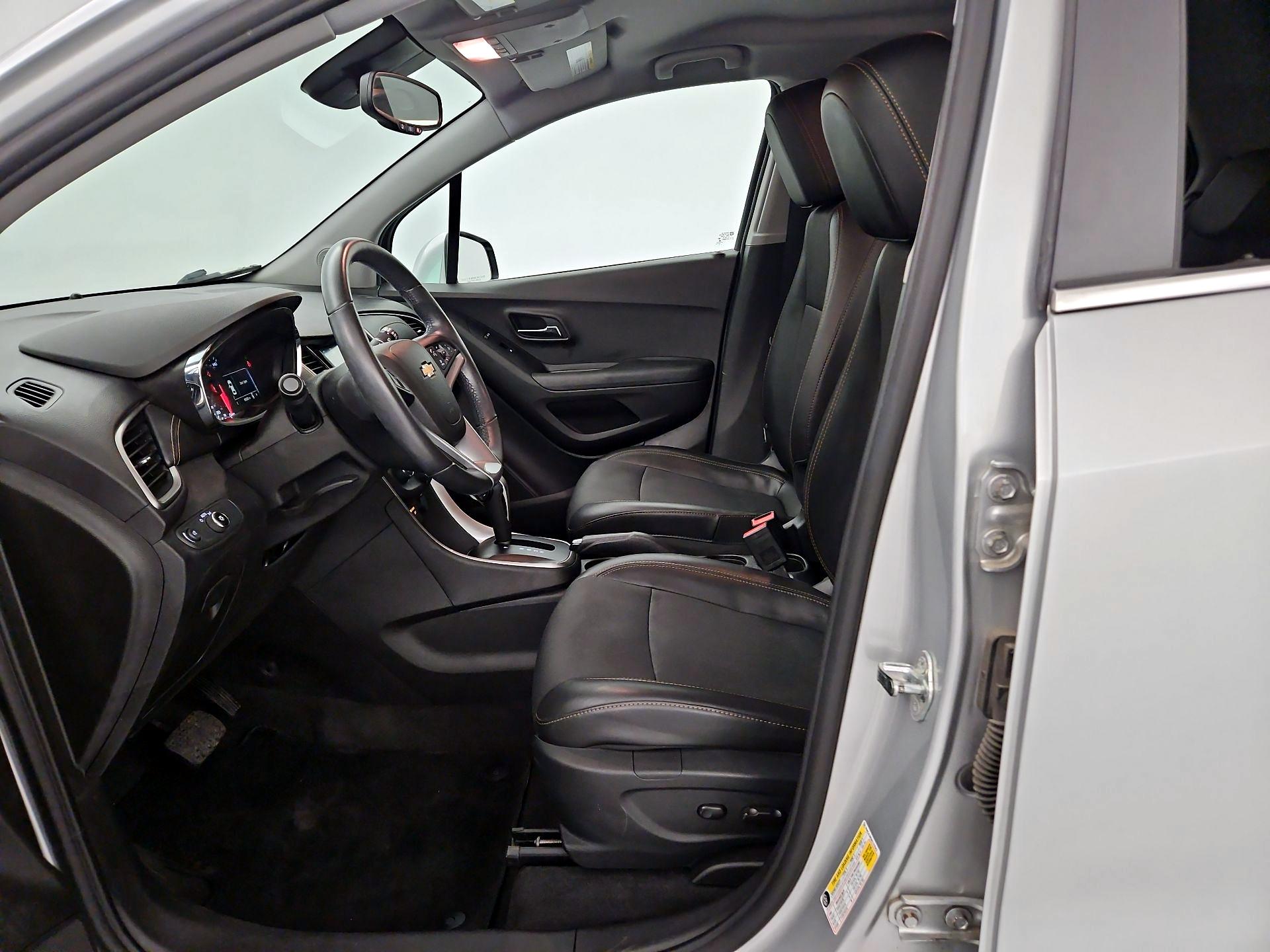 Thumbnail: 2017 Chevrolet Trax - 11