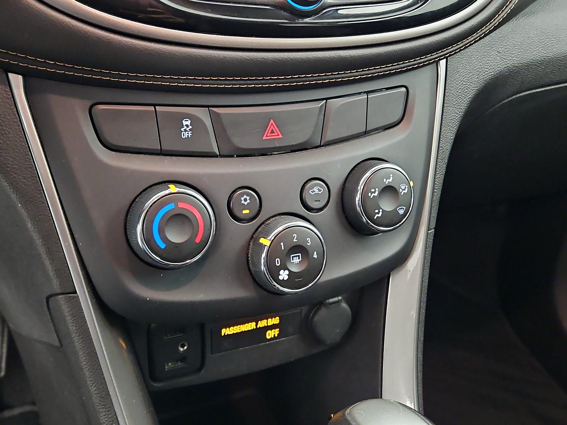 Thumbnail: 2017 Chevrolet Trax - 16