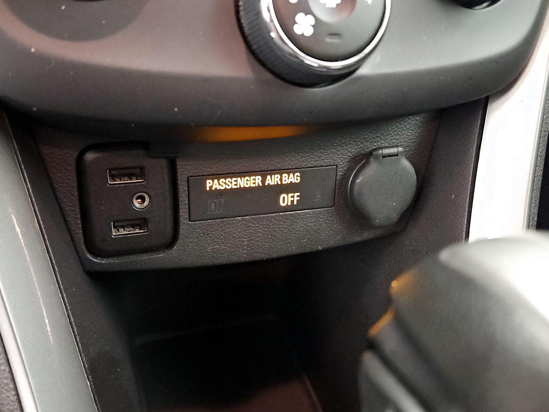 Thumbnail: 2017 Chevrolet Trax - 18