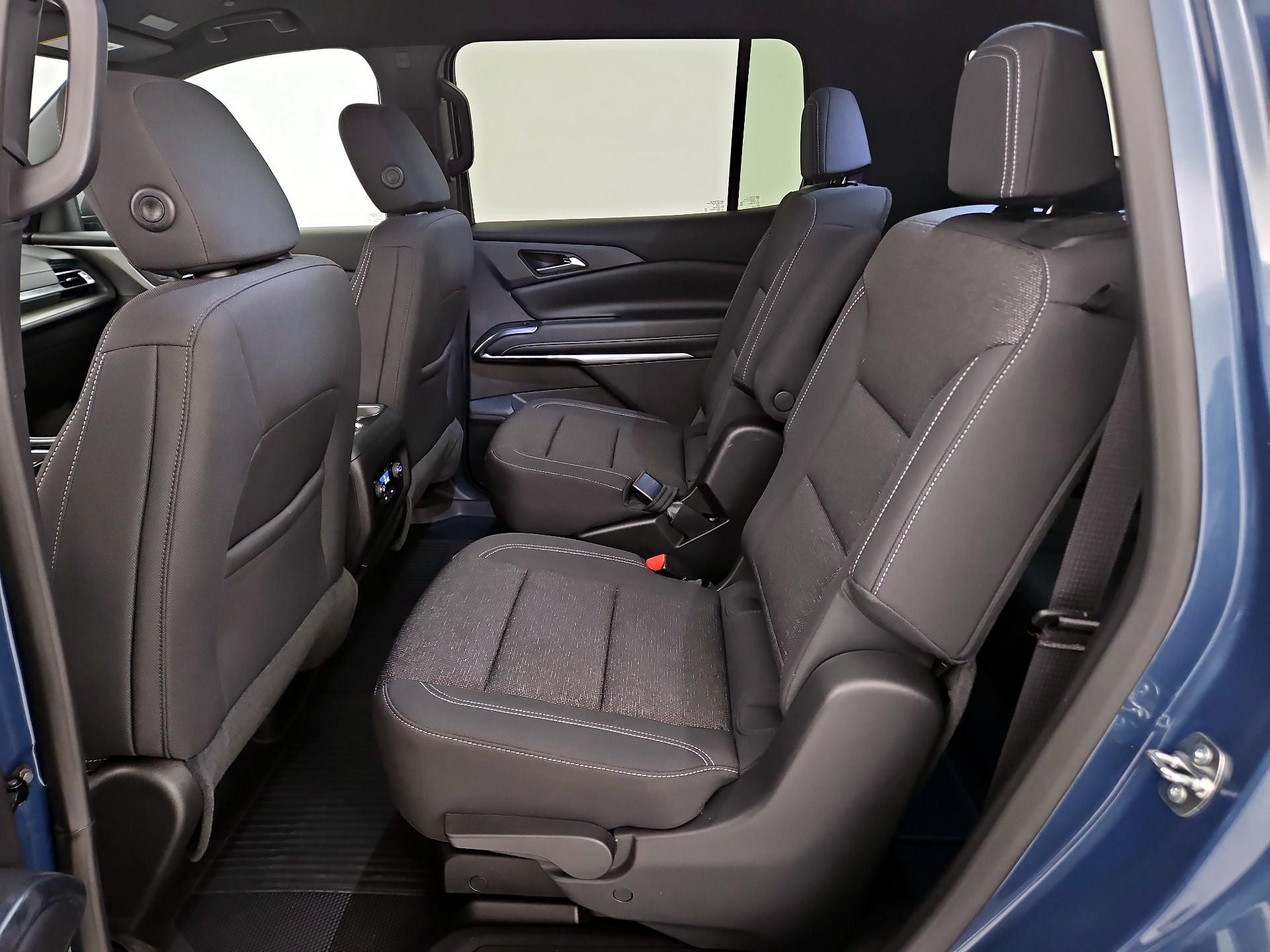 Thumbnail: 2025 Chevrolet Traverse - 19