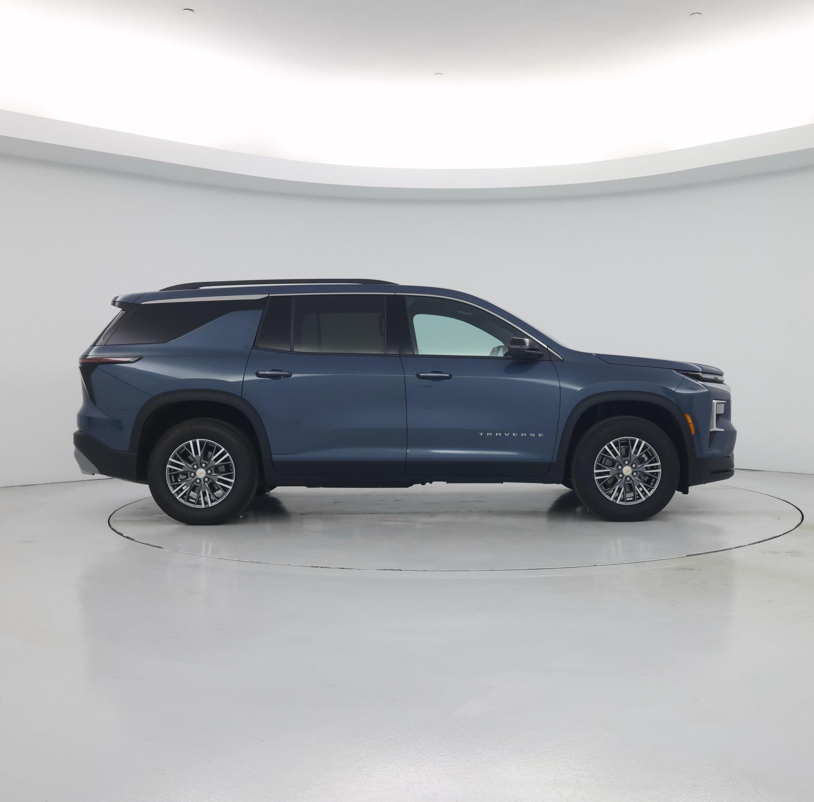 Thumbnail: 2025 Chevrolet Traverse - 7