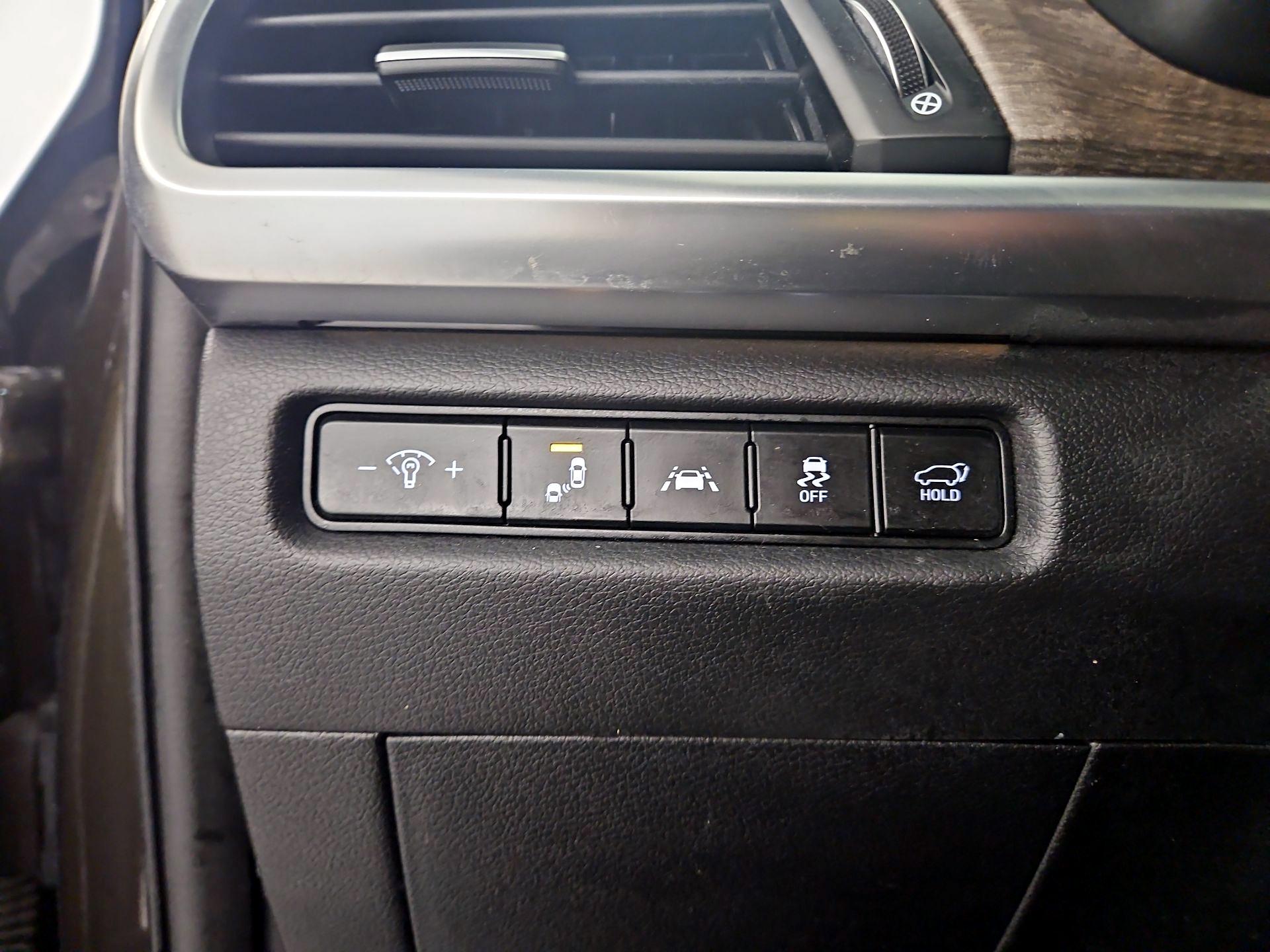 Thumbnail: 2020 Kia Telluride - 13