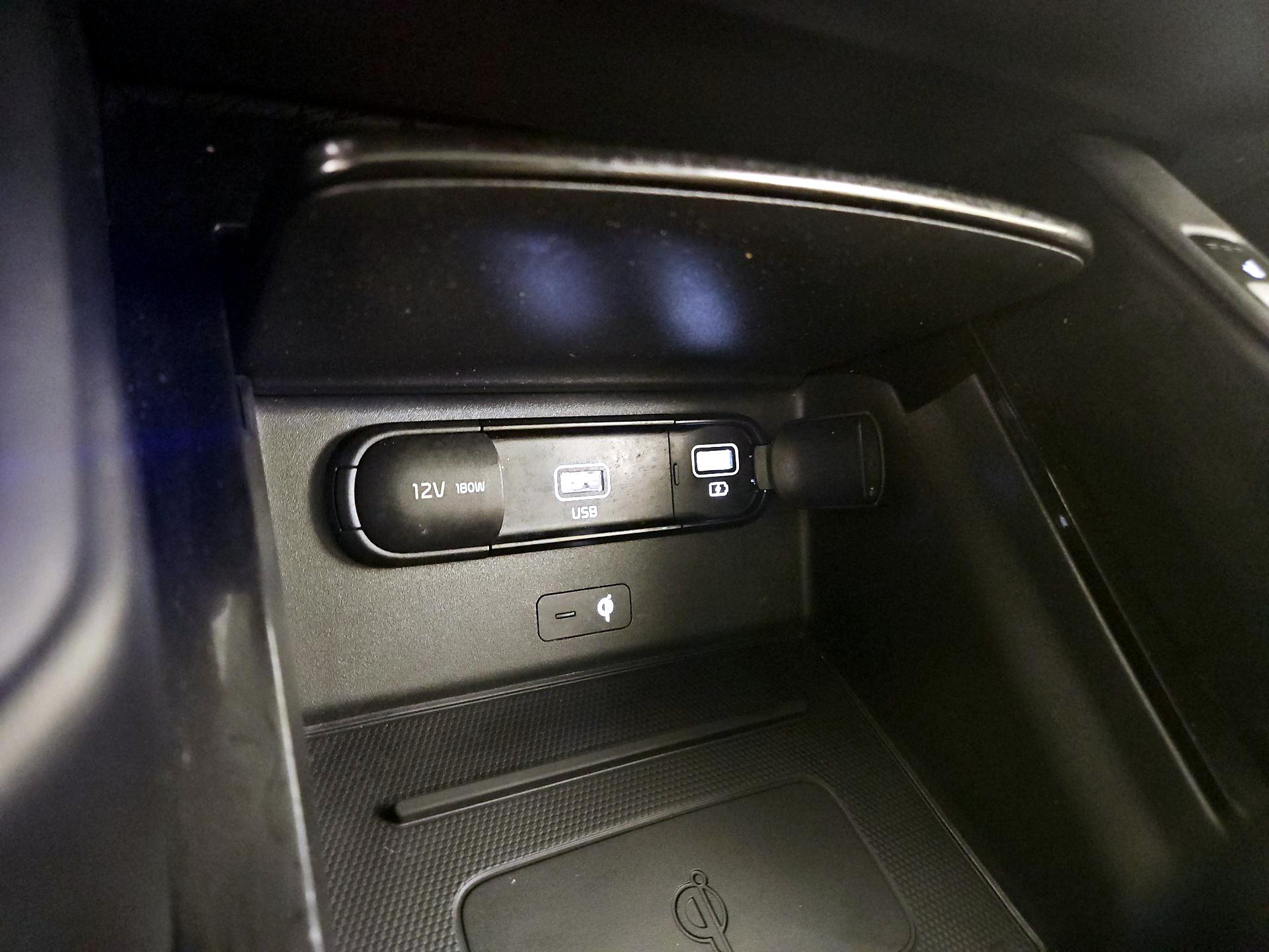 Thumbnail: 2020 Kia Telluride - 19