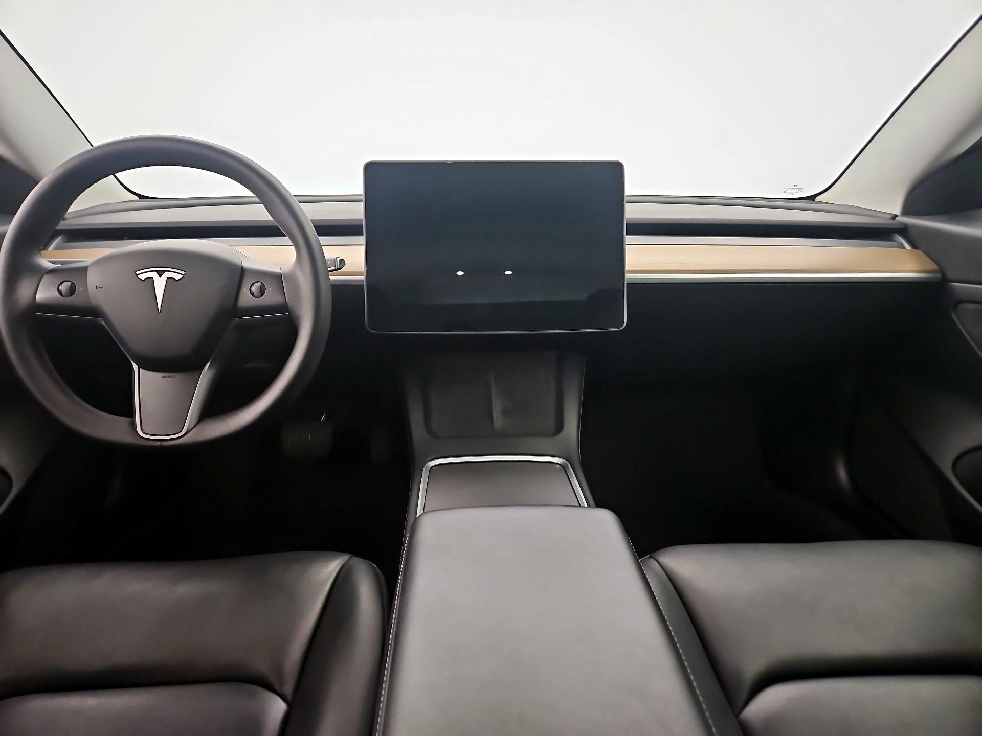 Thumbnail: 2021 Tesla Model 3 - 9