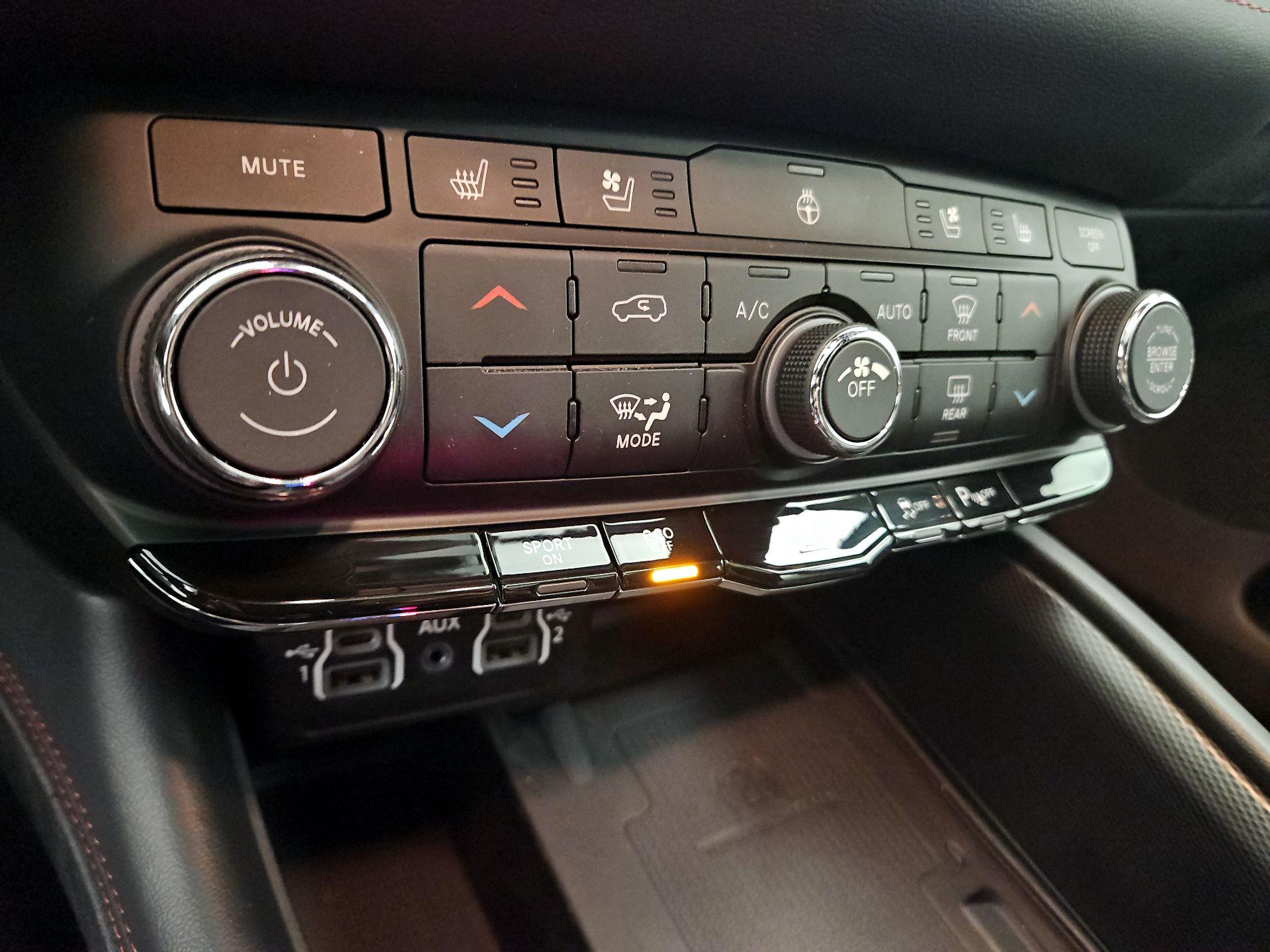 Thumbnail: 2023 Dodge Durango - 17