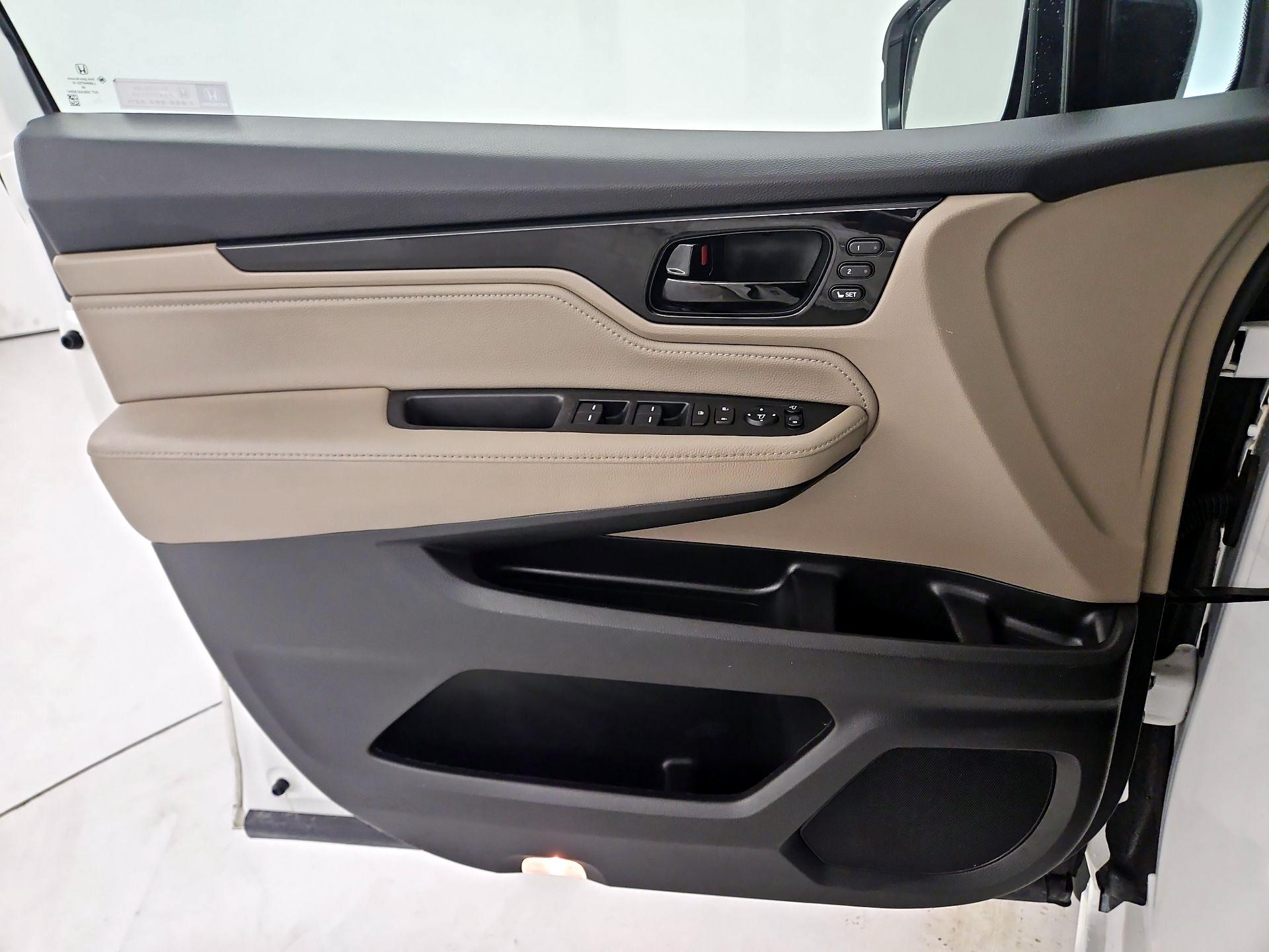 Thumbnail: 2022 Honda Odyssey - 12