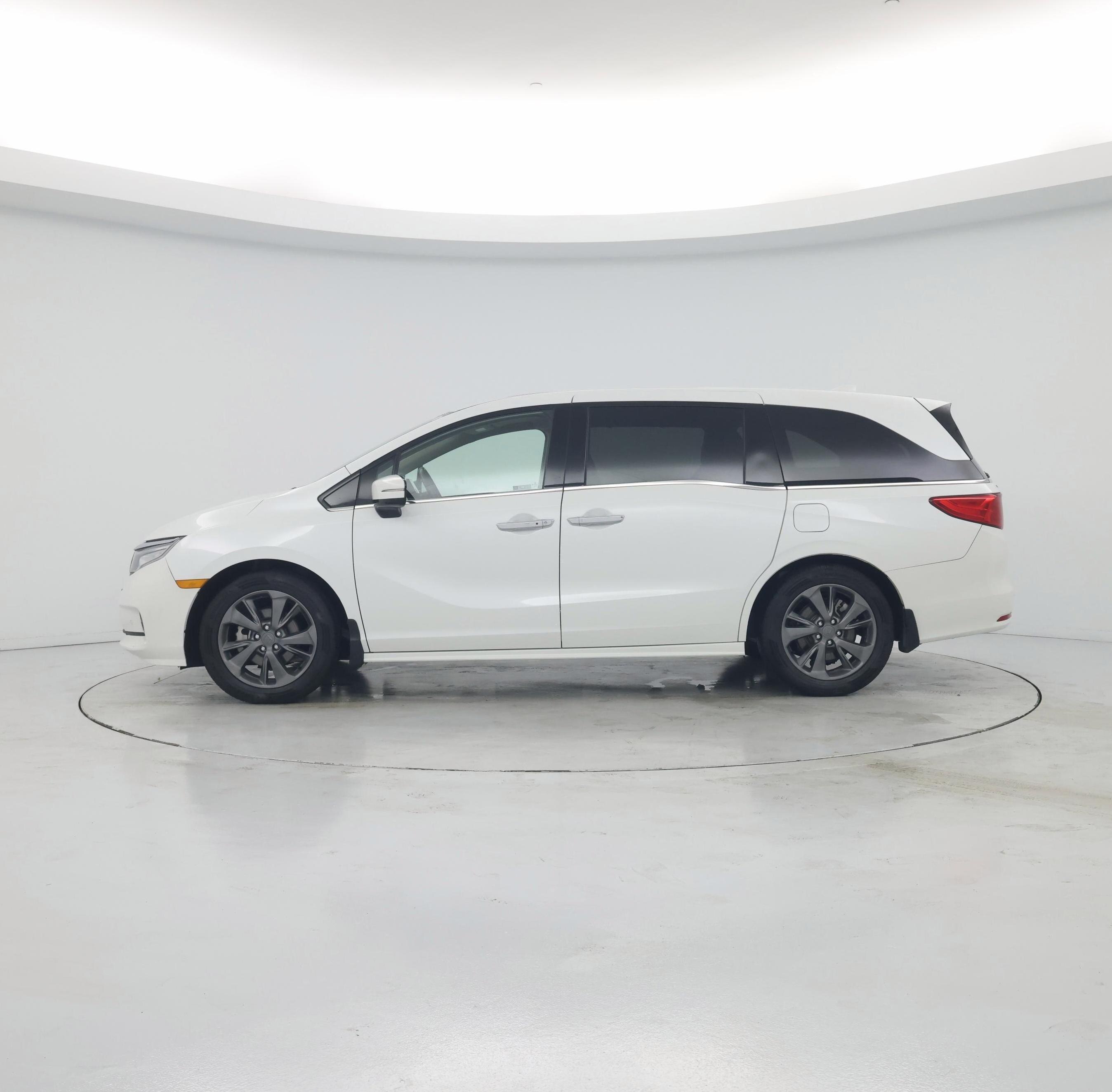 Thumbnail: 2022 Honda Odyssey - 3