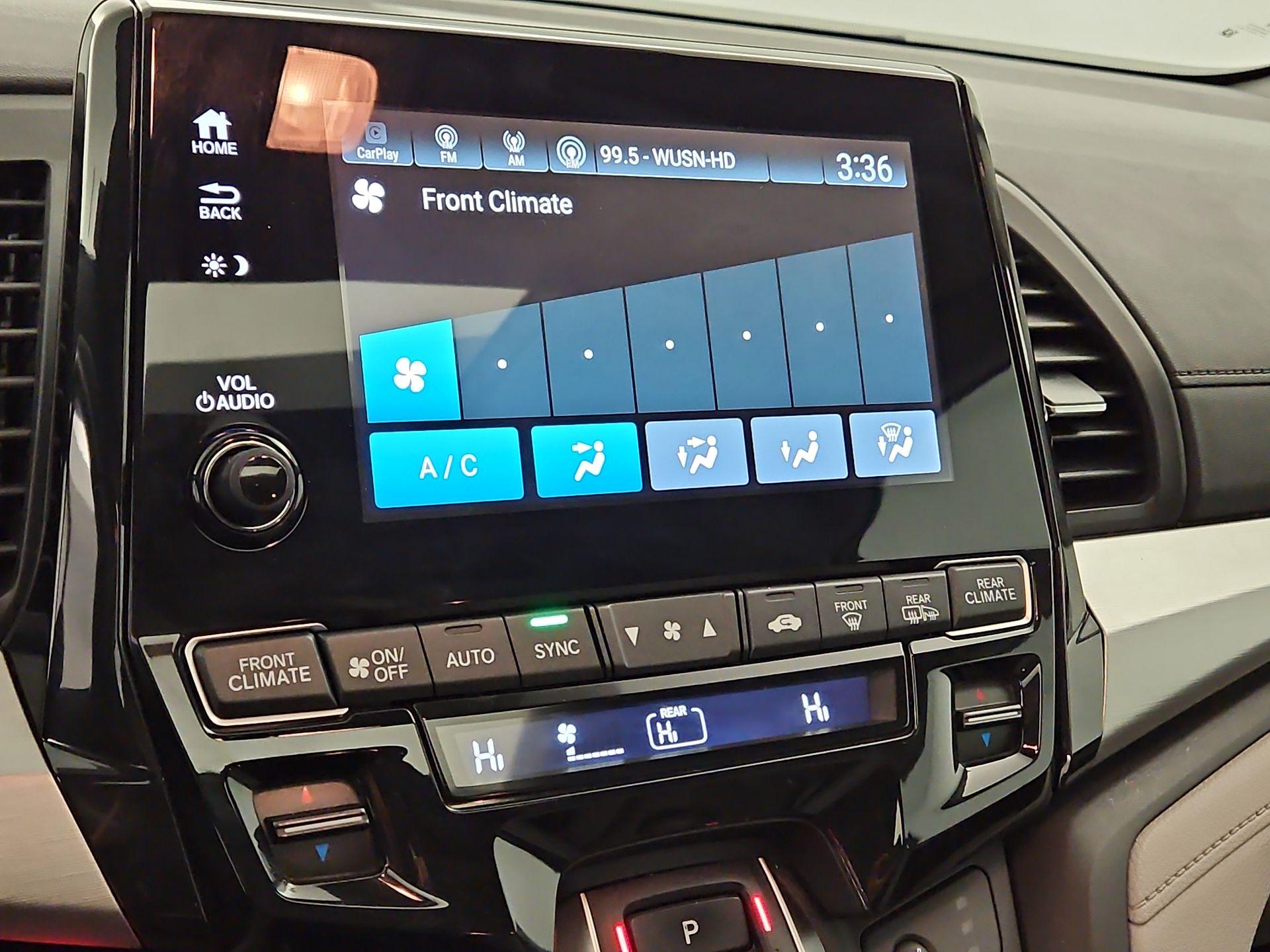 Thumbnail: 2018 Honda Odyssey - 16