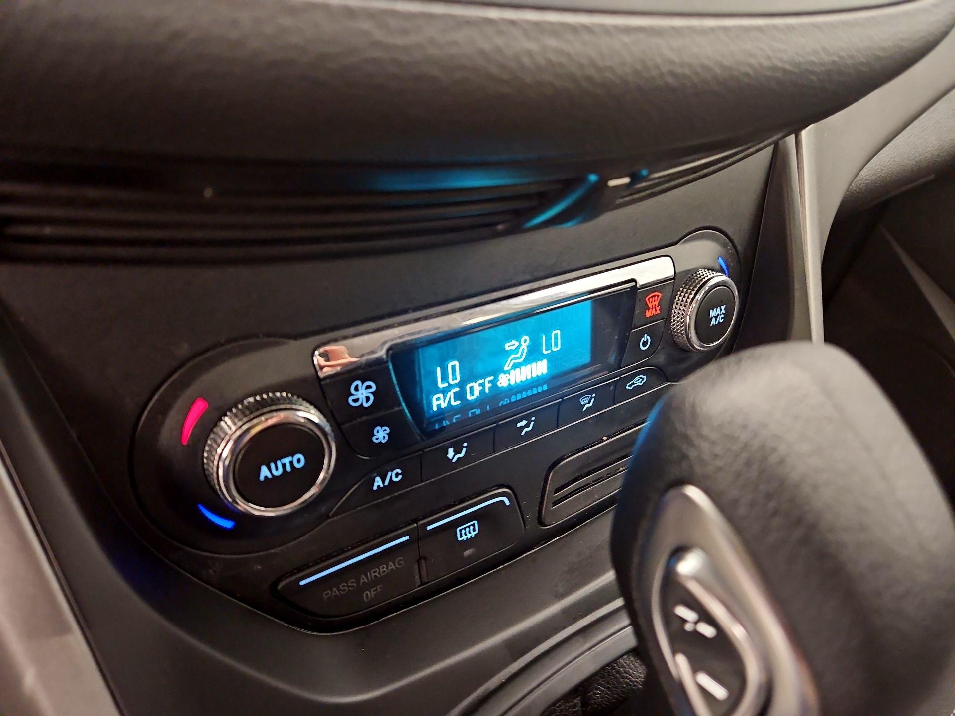 Thumbnail: 2014 Ford Escape - 16