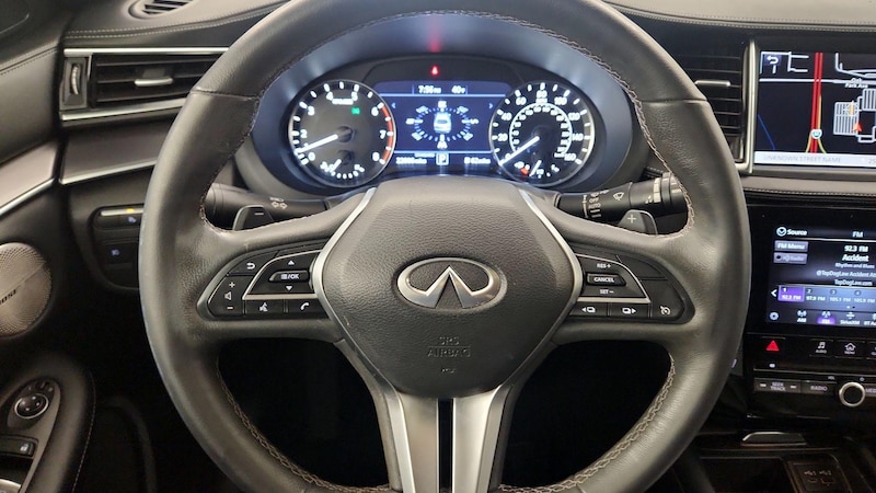 2022 INFINITI QX55 Essential 10