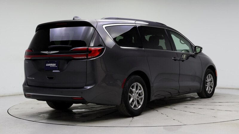 2021 Chrysler Pacifica Touring 8