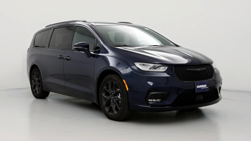 2022 Chrysler Pacifica Touring L Hero Image