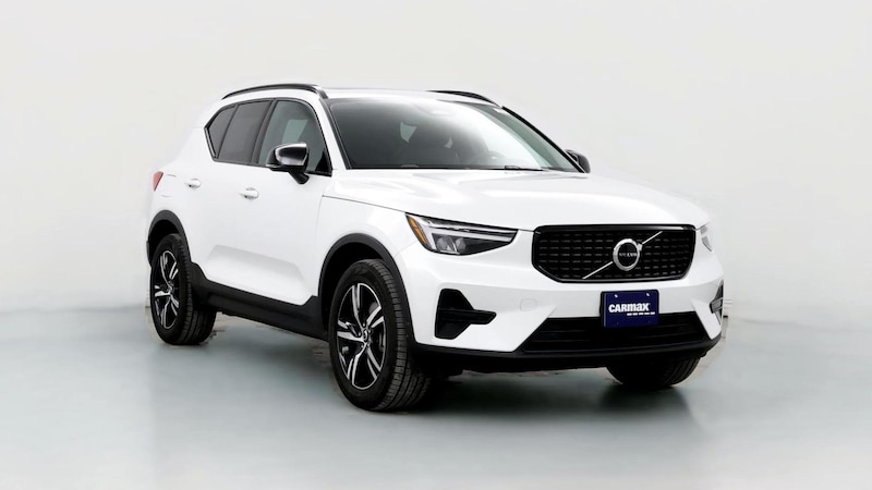 2024 Volvo XC40 B5 Core Hero Image