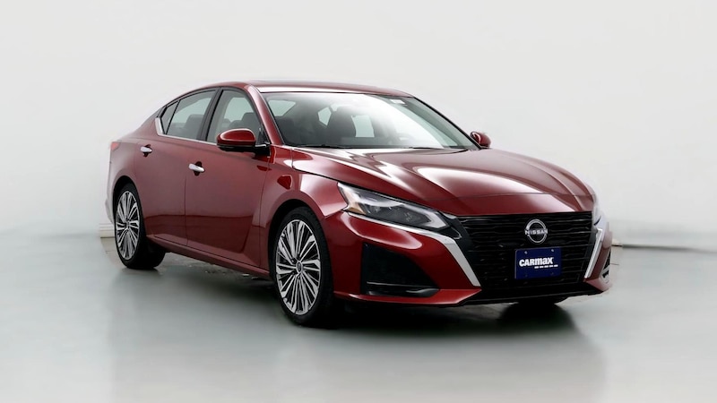 2023 Nissan Altima SL Hero Image