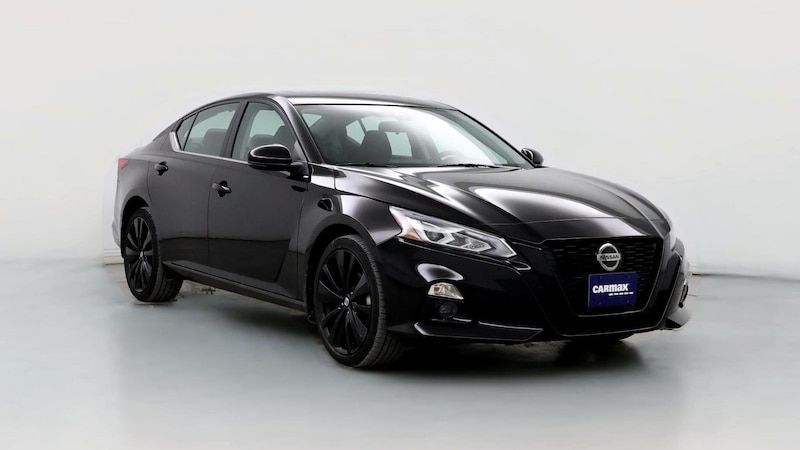 2022 Nissan Altima SR Hero Image