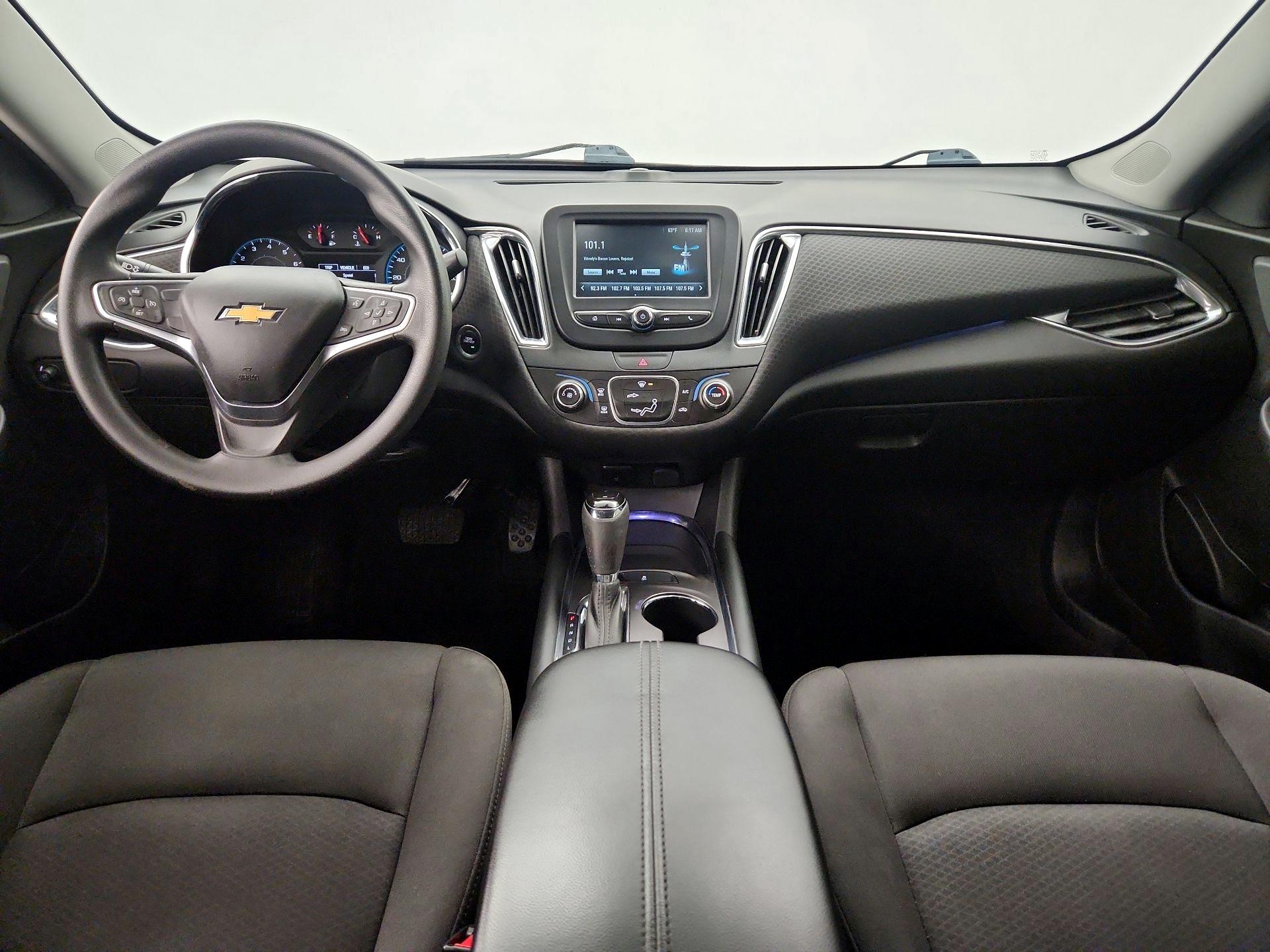 Thumbnail: 2018 Chevrolet Malibu - 9