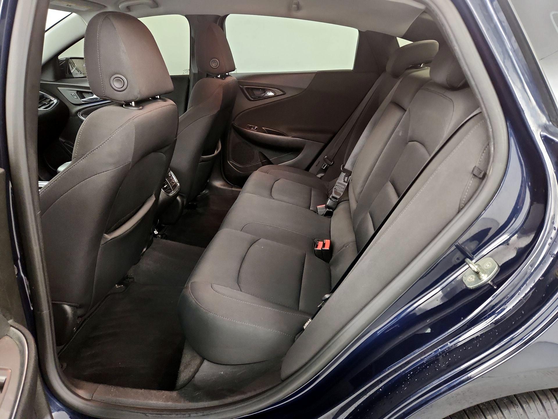 Thumbnail: 2018 Chevrolet Malibu - 19