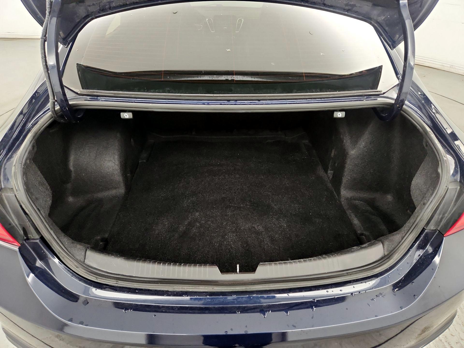 Thumbnail: 2018 Chevrolet Malibu - 20