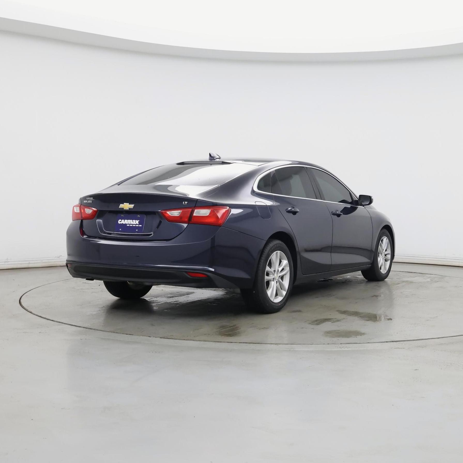 Thumbnail: 2018 Chevrolet Malibu - 8