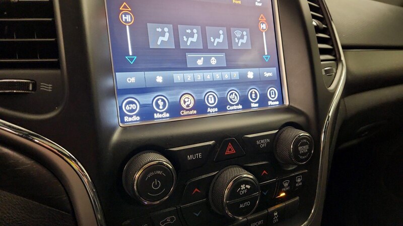 2018 Jeep Grand Cherokee Altitude 17