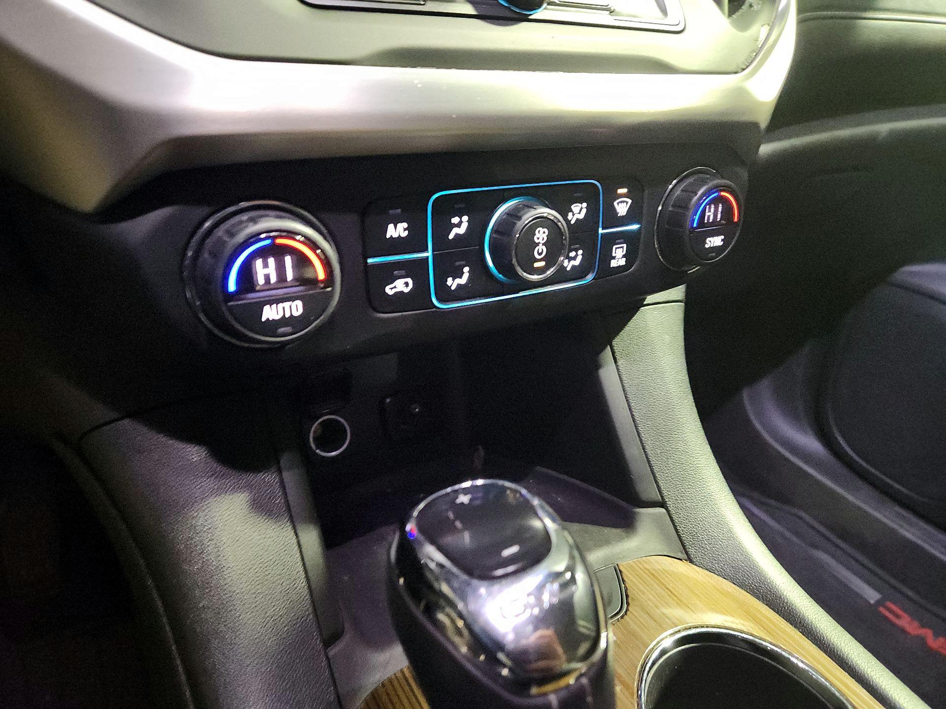 Thumbnail: 2019 GMC Acadia - 13