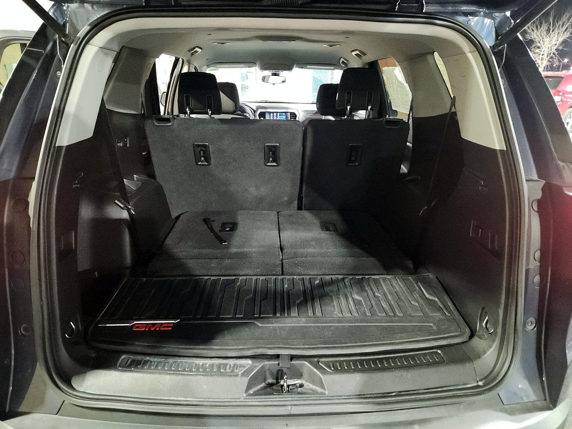 Thumbnail: 2019 GMC Acadia - 18