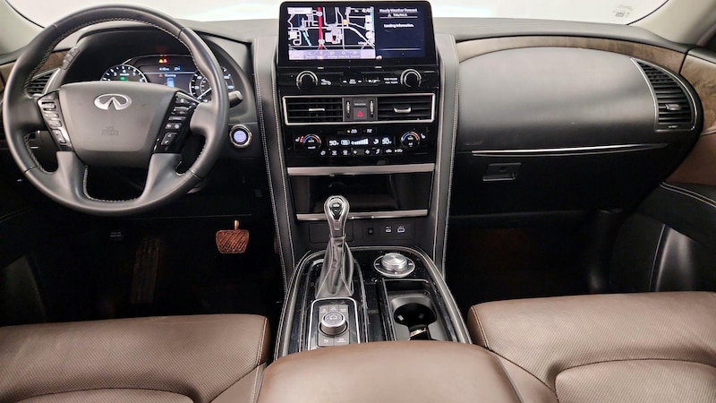 2023 INFINITI QX80 Luxe 9