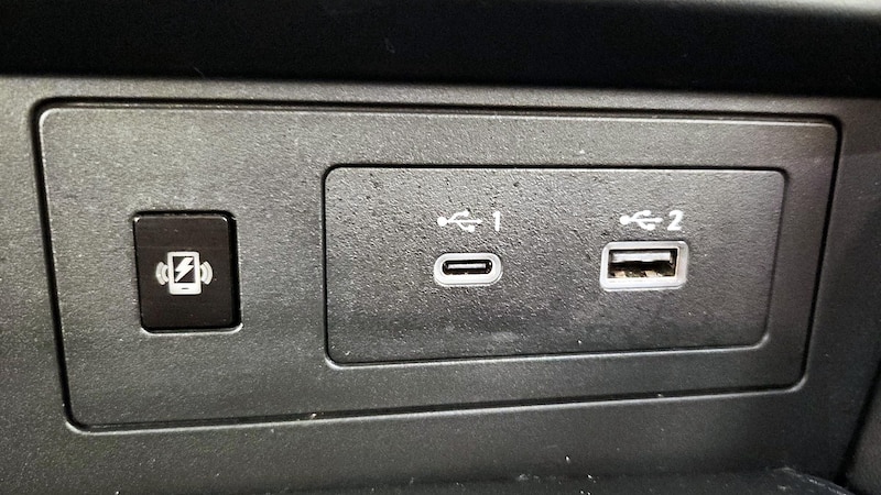 2022 Nissan Armada SV 18