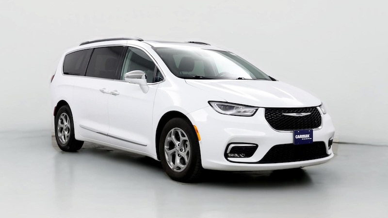 2022 Chrysler Pacifica Limited Hero Image