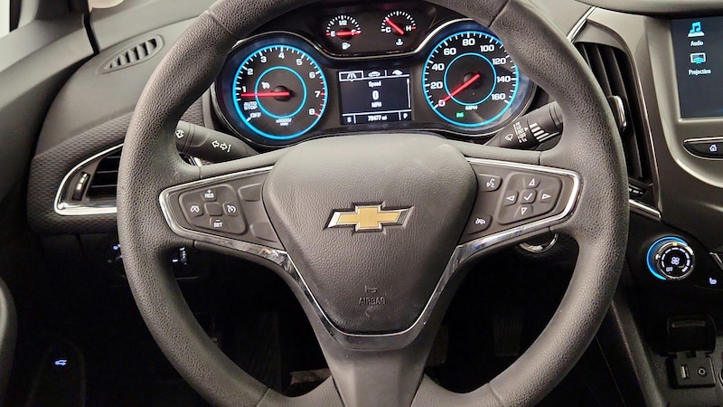 2017 Chevrolet Cruze LT 10