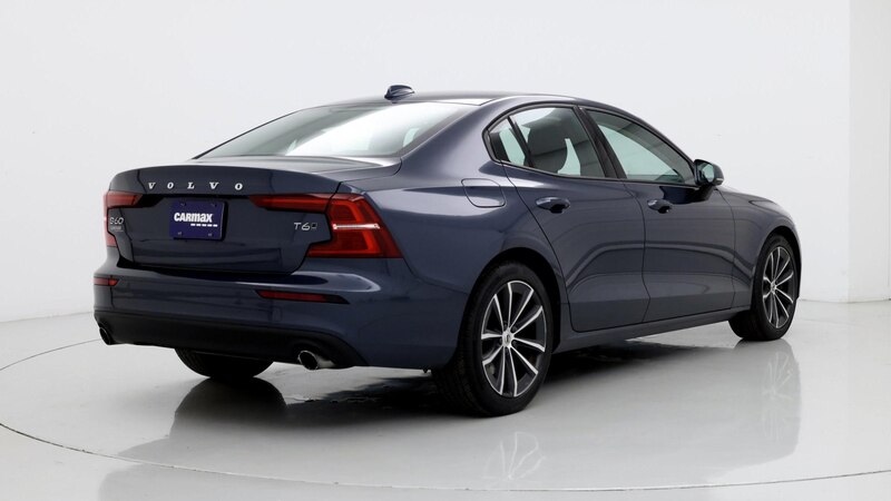 2021 Volvo S60 T6 Momentum 8