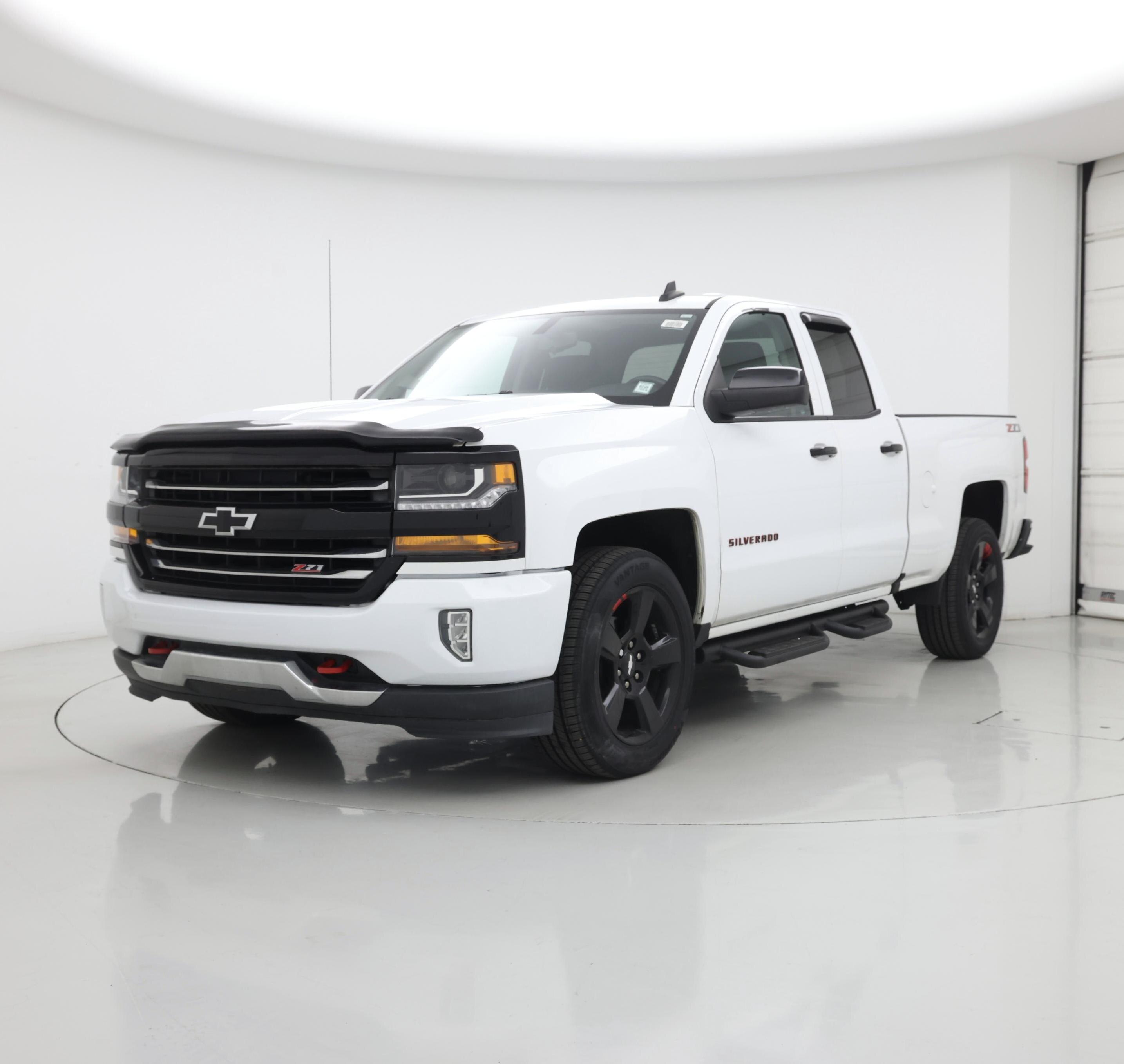 Thumbnail: 2018 Chevrolet Silverado 1500 - 4