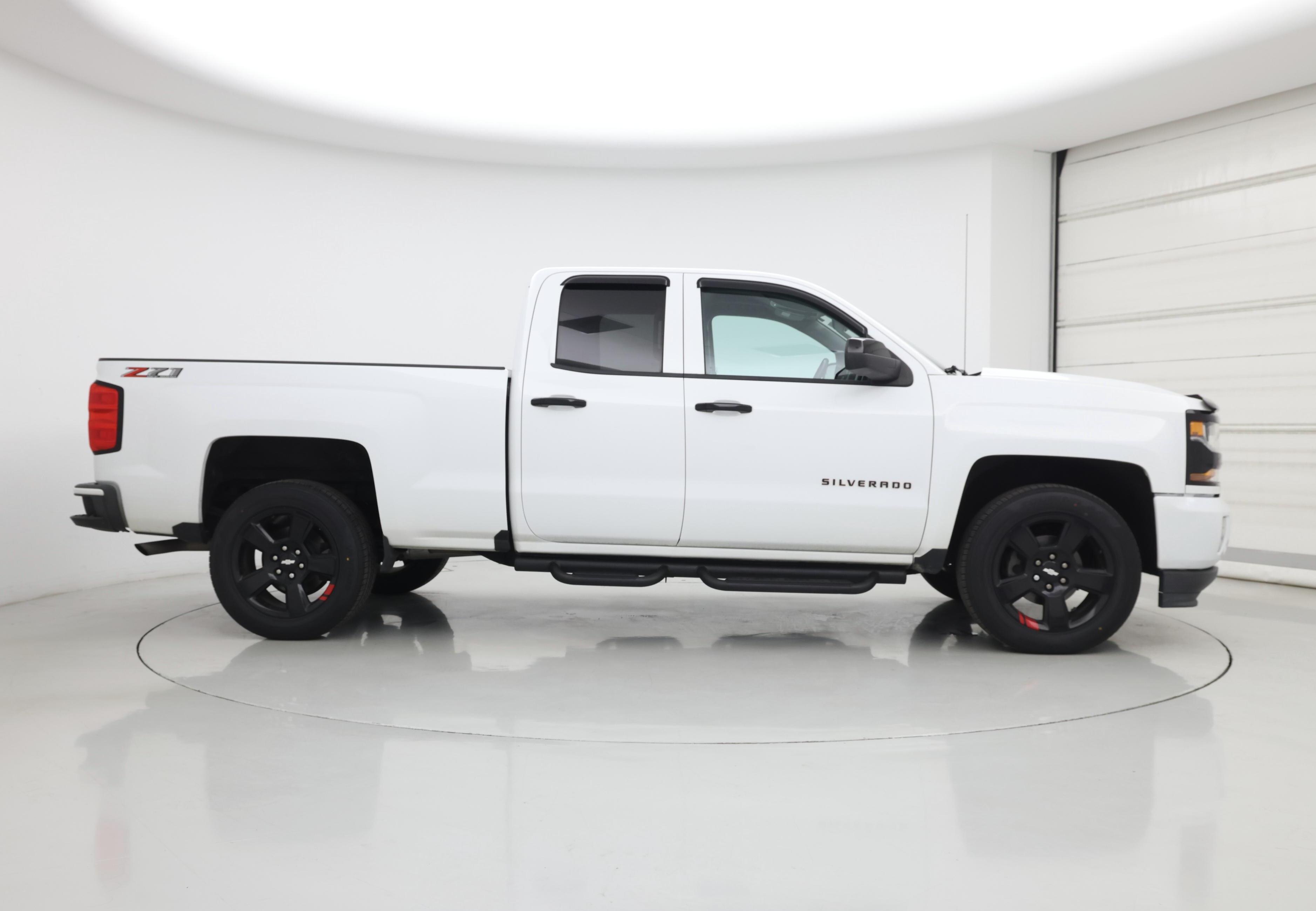 Thumbnail: 2018 Chevrolet Silverado 1500 - 7