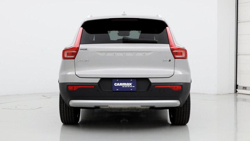 2023 Volvo XC40 B5 Core 6