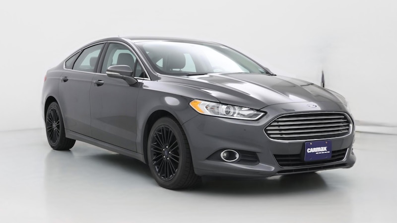 2016 Ford Fusion SE Hero Image