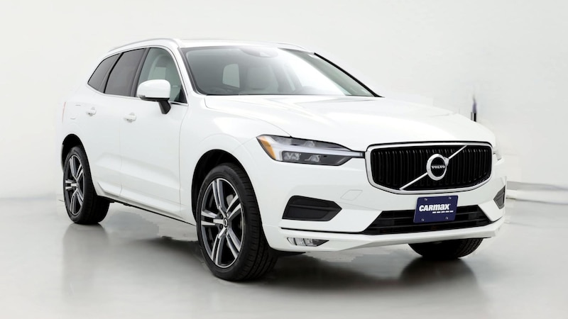 2021 Volvo XC60 T6 Momentum Hero Image