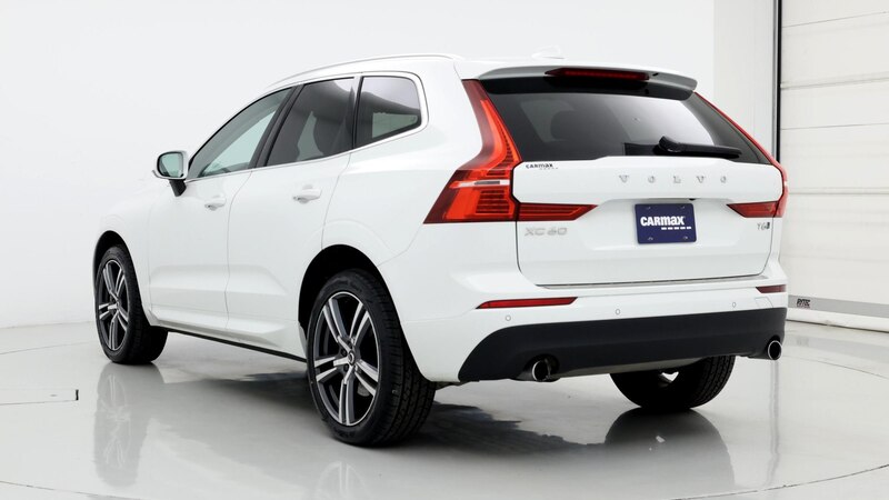 2021 Volvo XC60 T6 Momentum 2