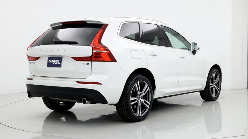 2021 Volvo XC60 T6 Momentum 8