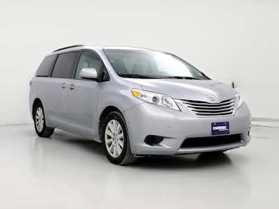 2015 Toyota Sienna LE -
                St. James, NY