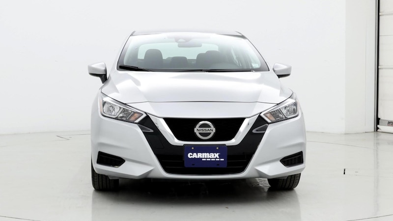 2022 Nissan Versa SV 5