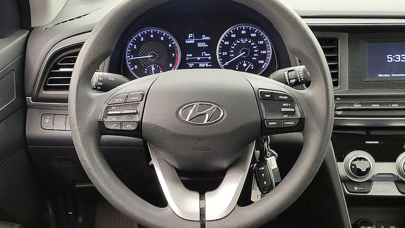 2019 Hyundai Elantra SE 10