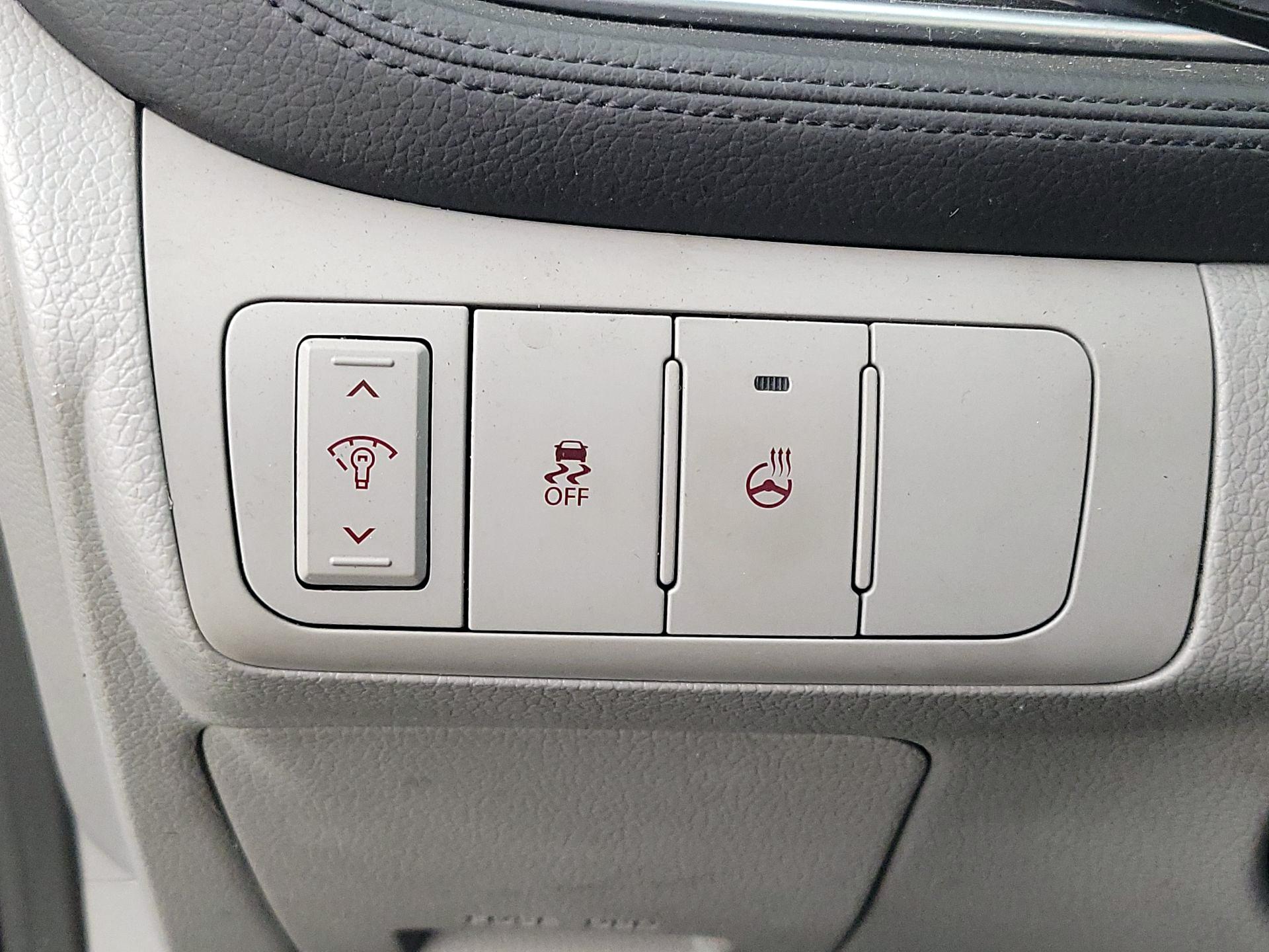 Thumbnail: 2014 Kia Optima - 13